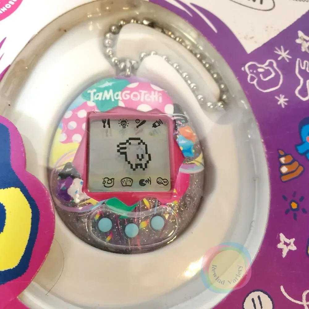Bandai Tamagotchi Gen 1 Pretty Party Virtual Pet NIP